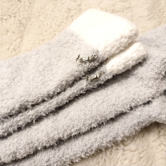 đNWTđ 2 PK PLUSH WINTER THIGH HIGH CLOUD SOCKS - Picture 5 of 7